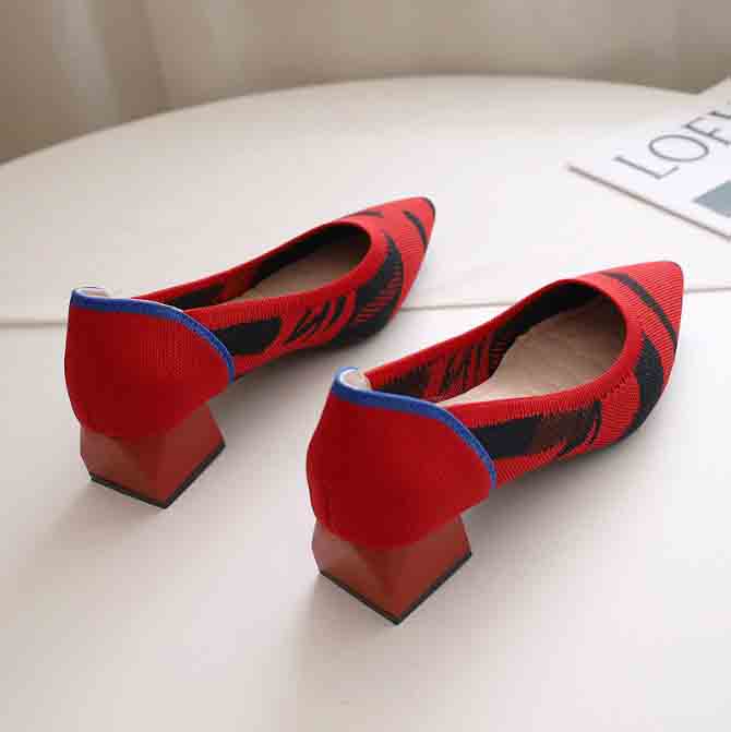 就活対応 太ヒール パンプス ポインテッドトゥ 安定感 美脚