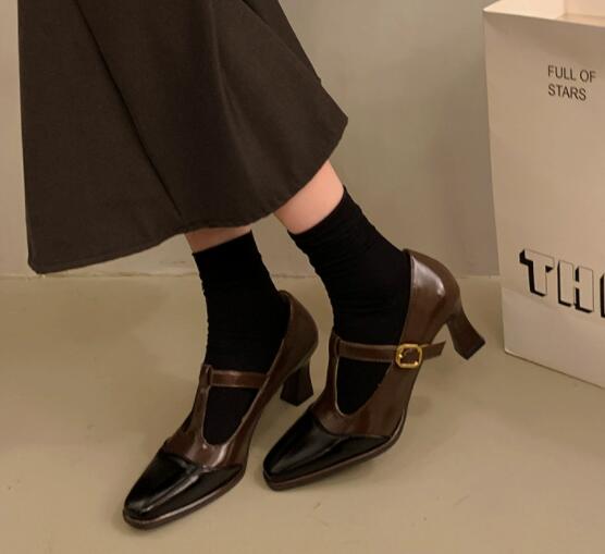 就活対応 尖り先革靴風メアリージェーン パンプス