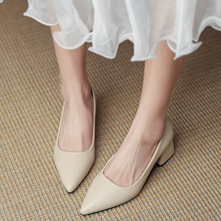 就活対応 太ヒール パンプス 黒 ベージュ 白 安定感抜群