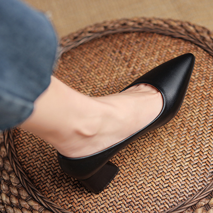 就活対応 太ヒール パンプス 黒 ベージュ 白 安定感抜群