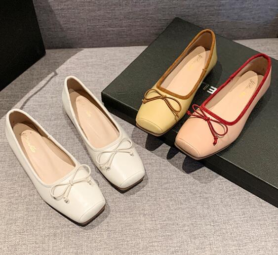 スクエアトゥ リボン ぺたんこ パンプス やわらか 痛くない