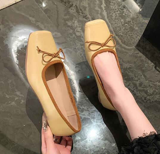 スクエアトゥ リボン ぺたんこ パンプス やわらか 痛くない
