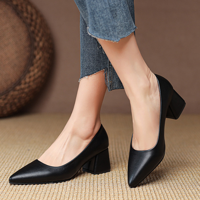 就活対応 太ヒール パンプス 黒 ベージュ 白 安定感抜群