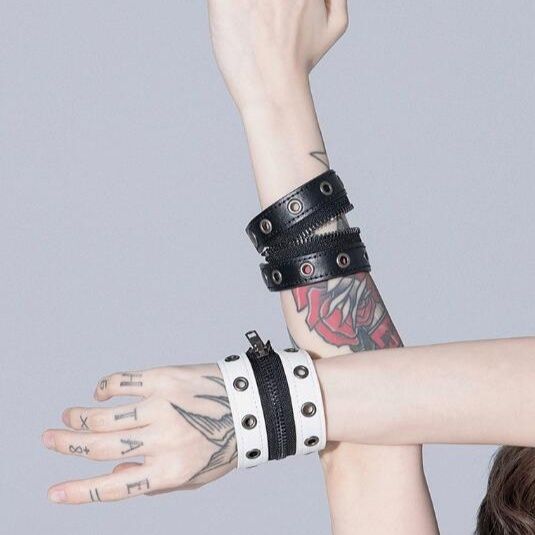 パンクファッションハトメ装飾 男女兼用 パンク風レザーブレスレット 