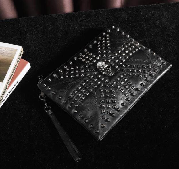 パンクファッション スタッズ装飾黒革風ショルダーバッグ パンク系ポーチ