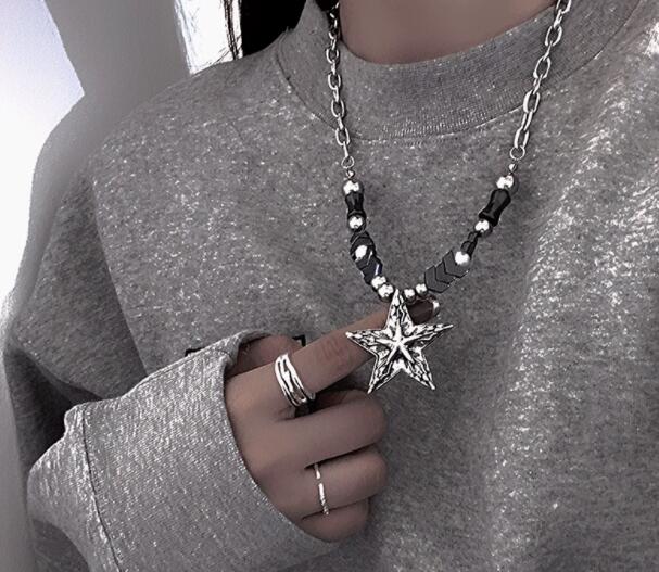 パンクファッション 星型ペンダント付きビーズチェーンネックレス
