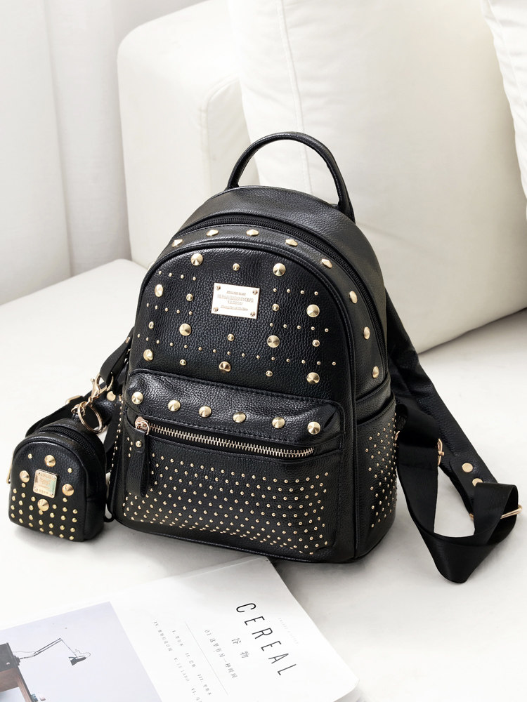 https://fulmo-img-server.com/punkstyle/c69382d6-c065-49f7-bdfb-4324bbb7ac84.jpg