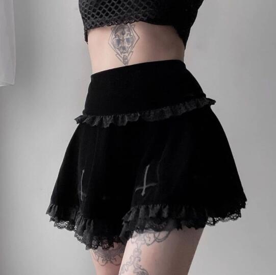 https://fulmo-img-server.com/punkstyle/c9b51747-b02a-4cd4-8d50-76470fcc9408.jpg