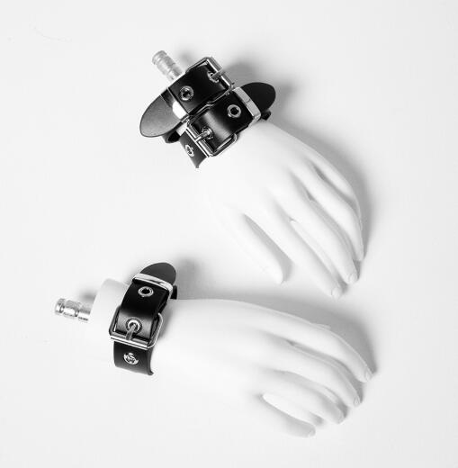 パンクファッション 男女兼用パンク系黒革風スタッズブレスレット