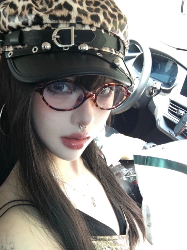 https://fulmo-img-server.com/punkstyle/d01496f5-dba3-43e5-b432-cba6aac4d987.jpg