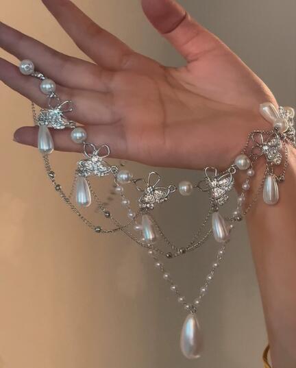 パンクファッション パール蝶々チョーカー 重ね付け風首飾り