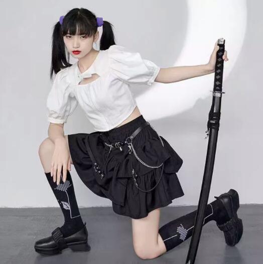 https://fulmo-img-server.com/punkstyle/d3d1e02f-c2f7-4d71-bb28-ba39c7dbb23e.jpg