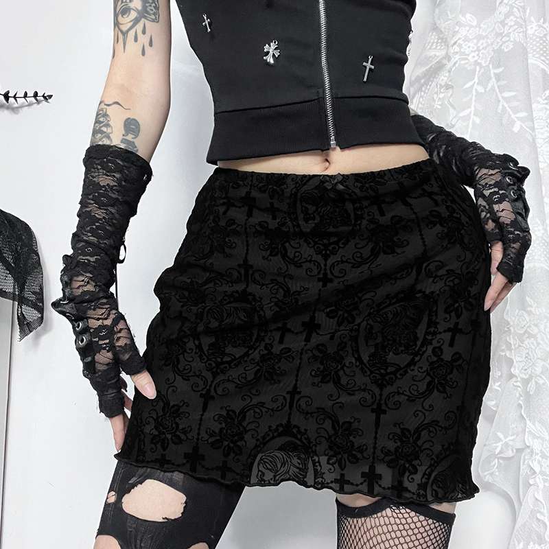 https://fulmo-img-server.com/punkstyle/e6ef83827b124803ba9b4fab878e0f5c.jepg