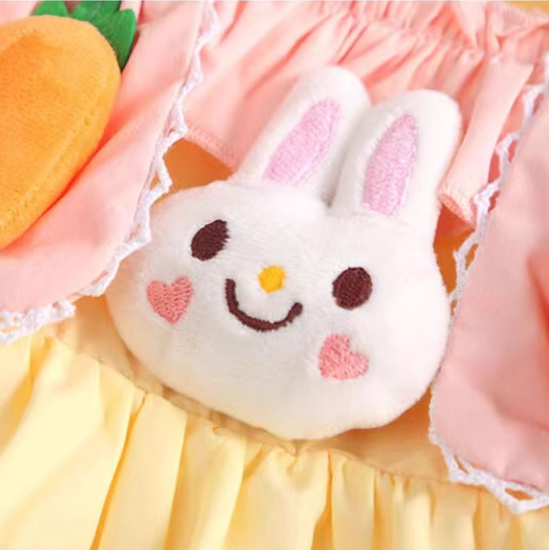 ロンパース うさぎとにんじんのフリルロンパース
