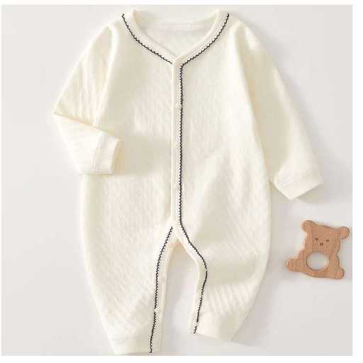 秋冬にぴったり！暖かい長袖ロンパース10選