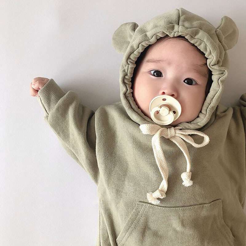 赤ちゃんの冬支度に！温もりたっぷりの厚手ロンパース5選