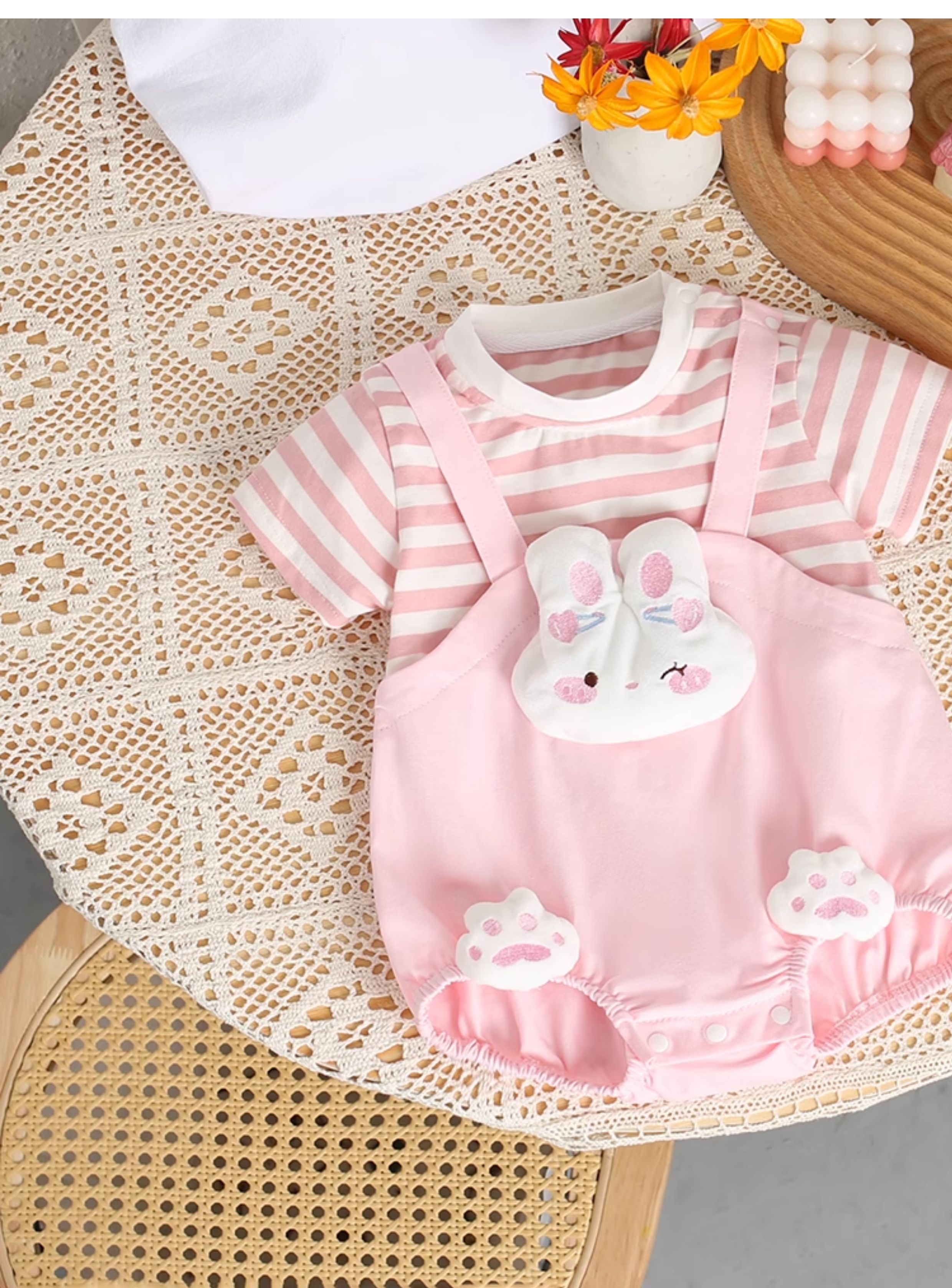 ロンパース うさぎアップリケ付き半袖ロンパース
