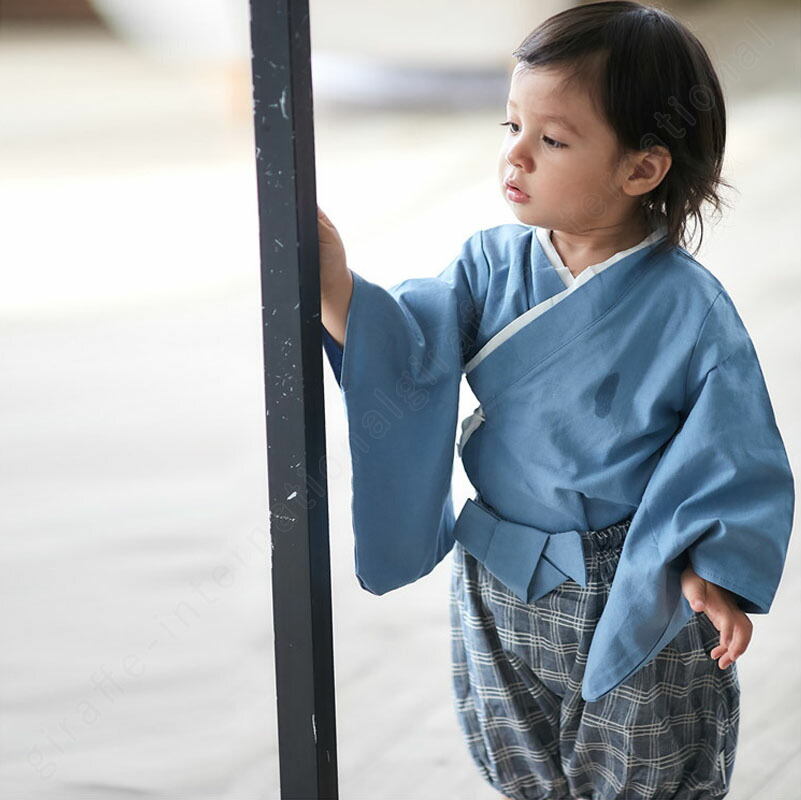 赤ちゃんも華やかに 長袖和風袴ロンパース