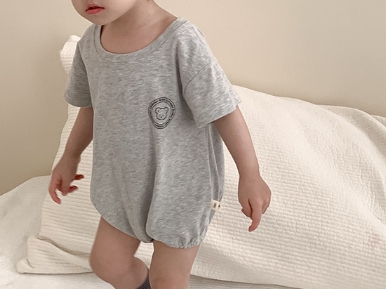 https://fulmo-img-server.com/purelybaby/e2fb60d9-b339-45f3-9867-5fc6e880411b.jpg