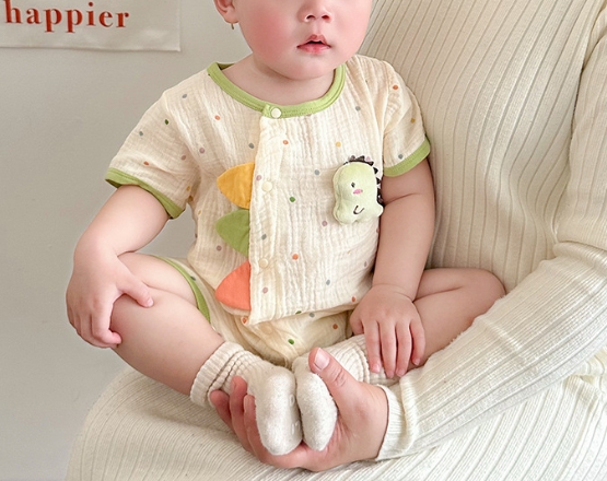 https://fulmo-img-server.com/purelybaby/f20ecdbb-8f62-4c9d-80c6-a36a326f9eac.jpg