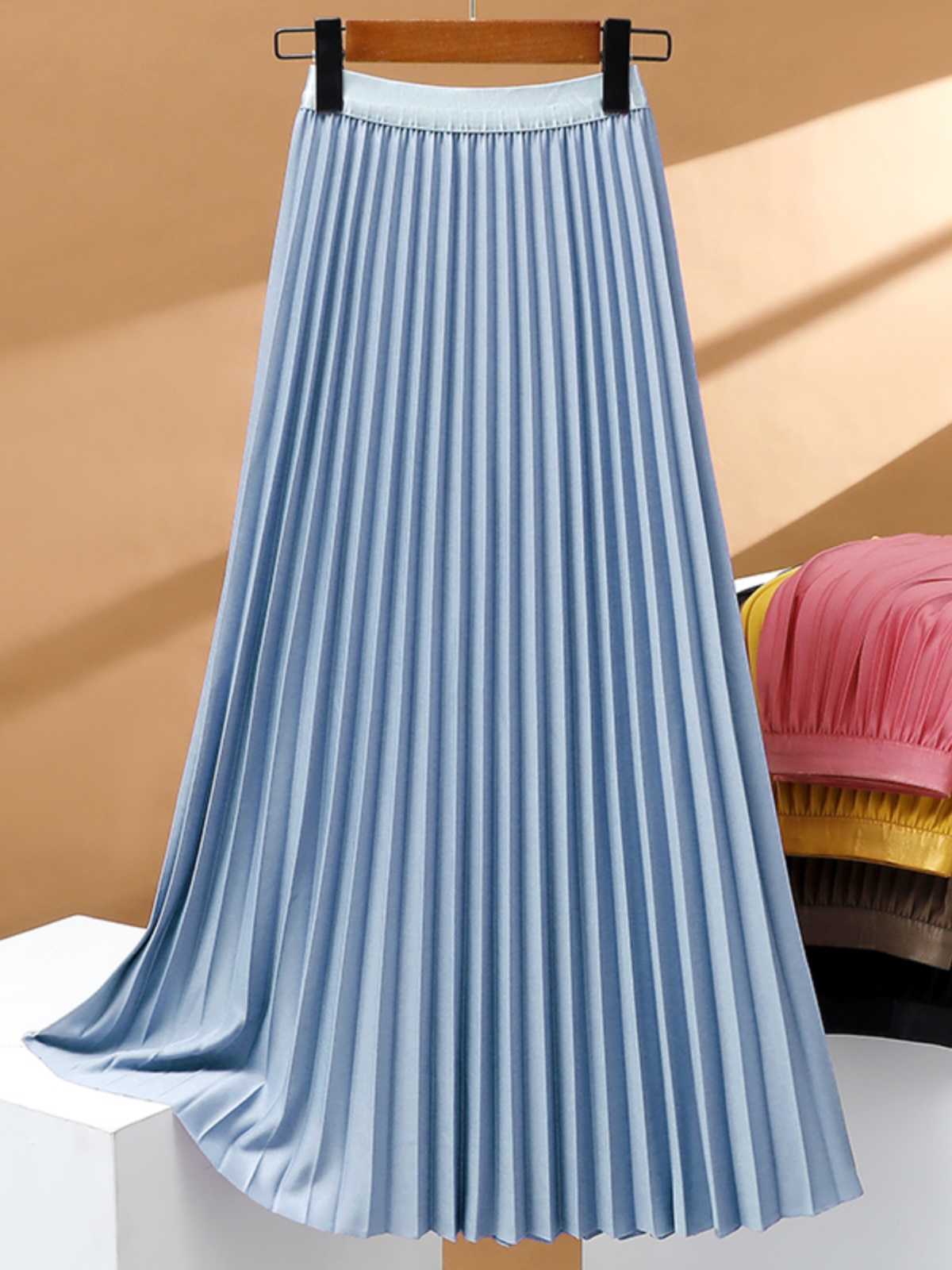 上品に決まる!夏のプリーツロングスカートおすすめ5選
