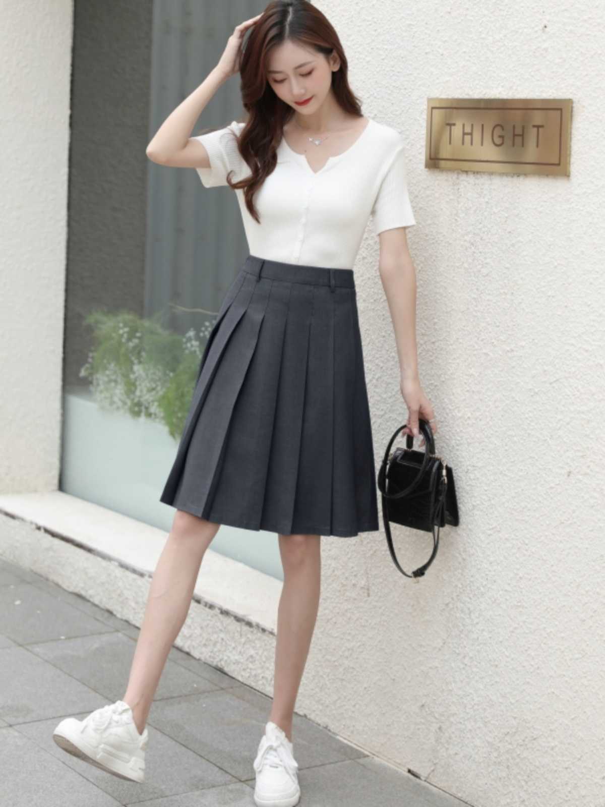 アコーディオンスカートとプリーツスカートの違いとは？おすすめプリーツスカート5選