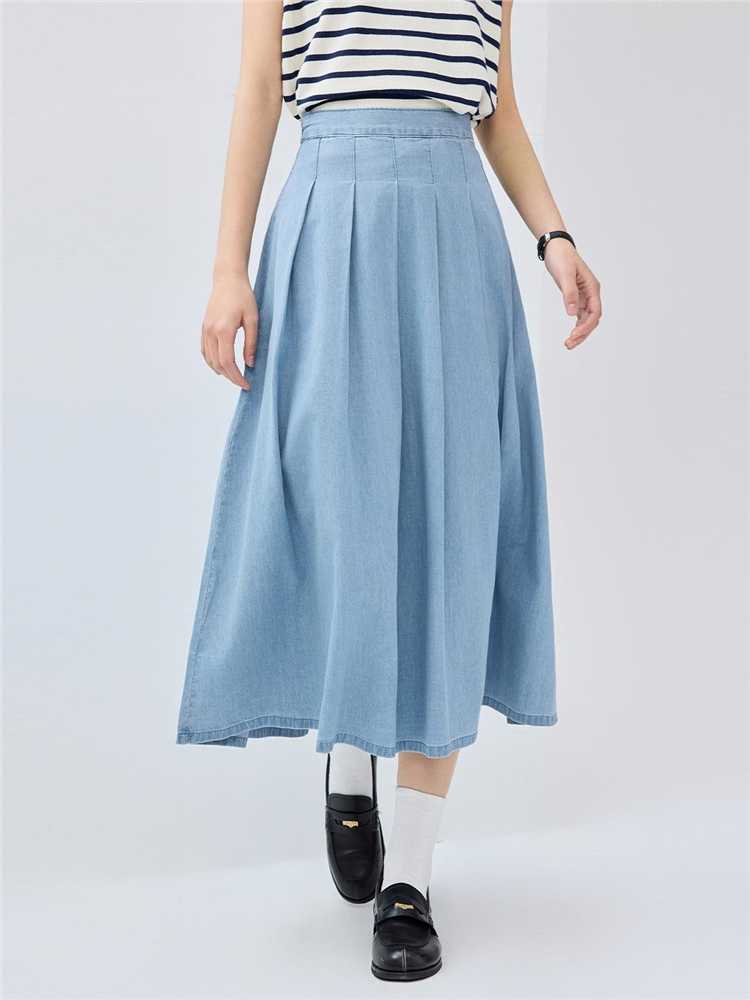 プリーツスカート×tシャツの組み合わせで毎日がもっと楽しくなるスタイルアップコーデおすすめ5選