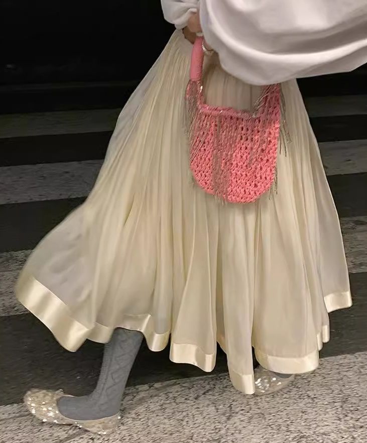 プリーツスカート 裾切替え光沢サテン仕上げロング