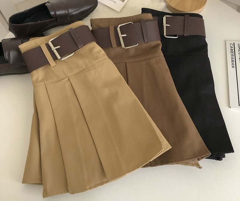 プリーツスカート 太ベルト付きミニスカート