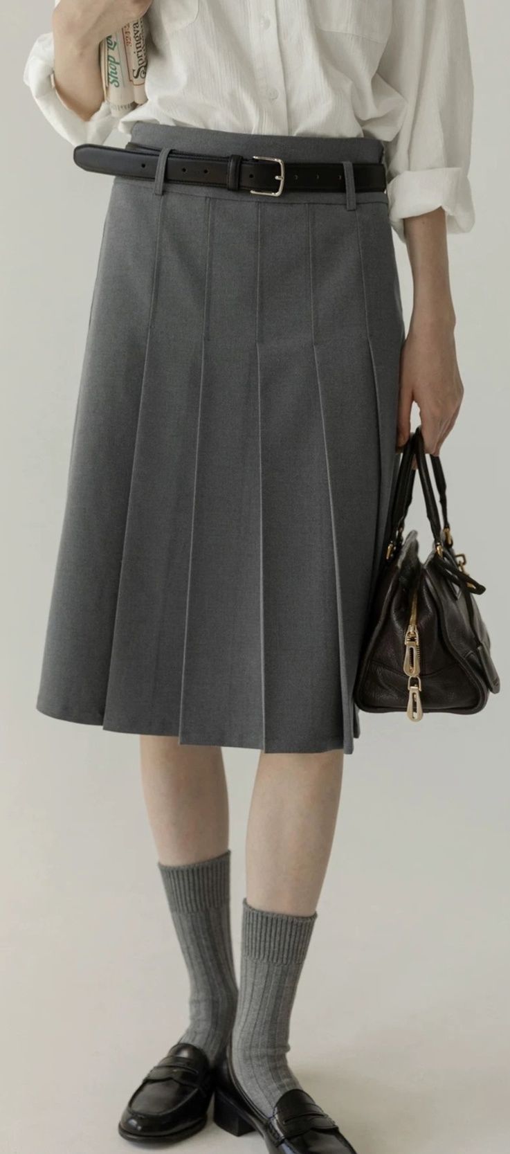 ベルト付き上品プリーツスカート膝丈
