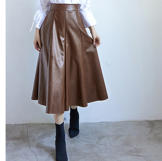 新作フェイクレザープリーツスカートロング丈無地