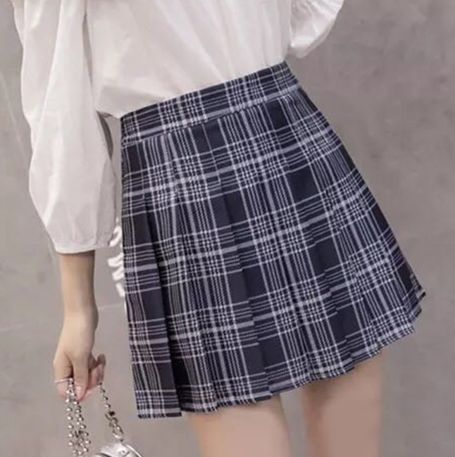 可愛いミニ丈プリーツスカート チェック柄 黒 着回し抜群
