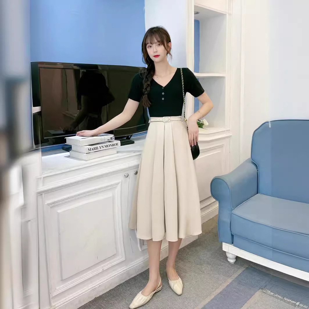 プリーツスカート ベルト付き上品プリーツスカート