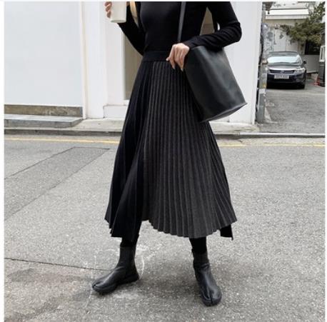 大人上品ハイウエストプリーツスカート黒色