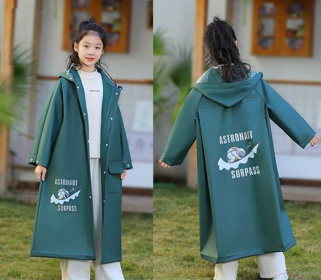 雨の日も安心！リュック対応のスタイリッシュなレインウェア10選