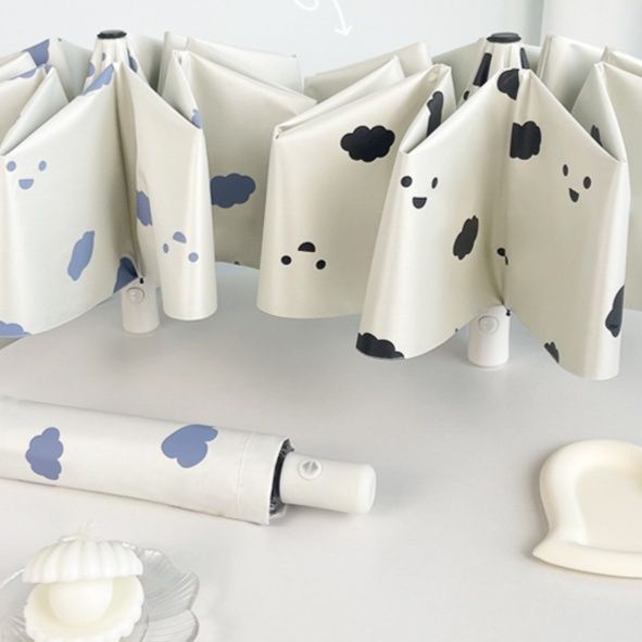 折りたたみ傘 もこもこ雲柄の晴雨兼用折りたたみ傘