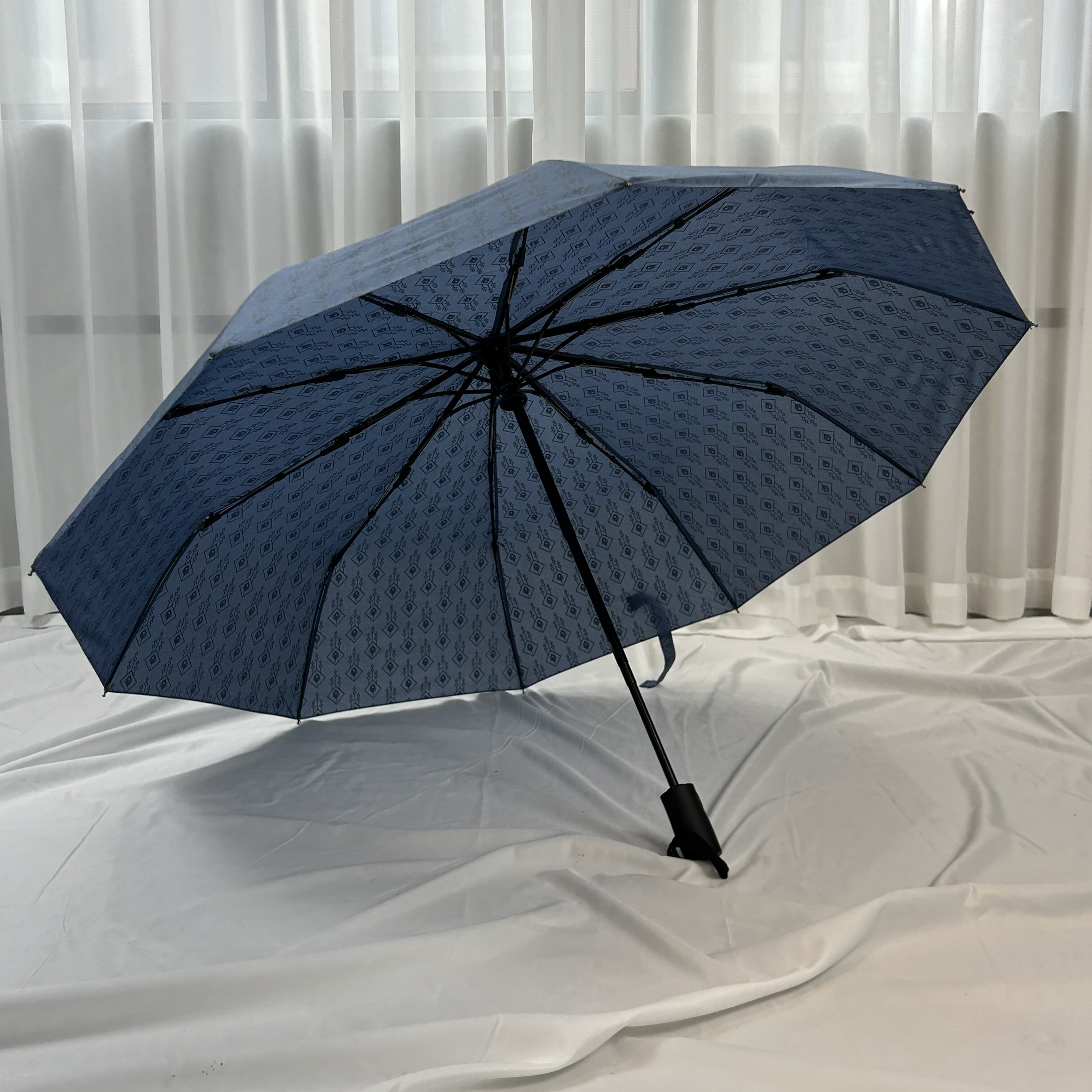 折りたたみ傘 幾何学模様の自動開閉式折りたたみ雨傘