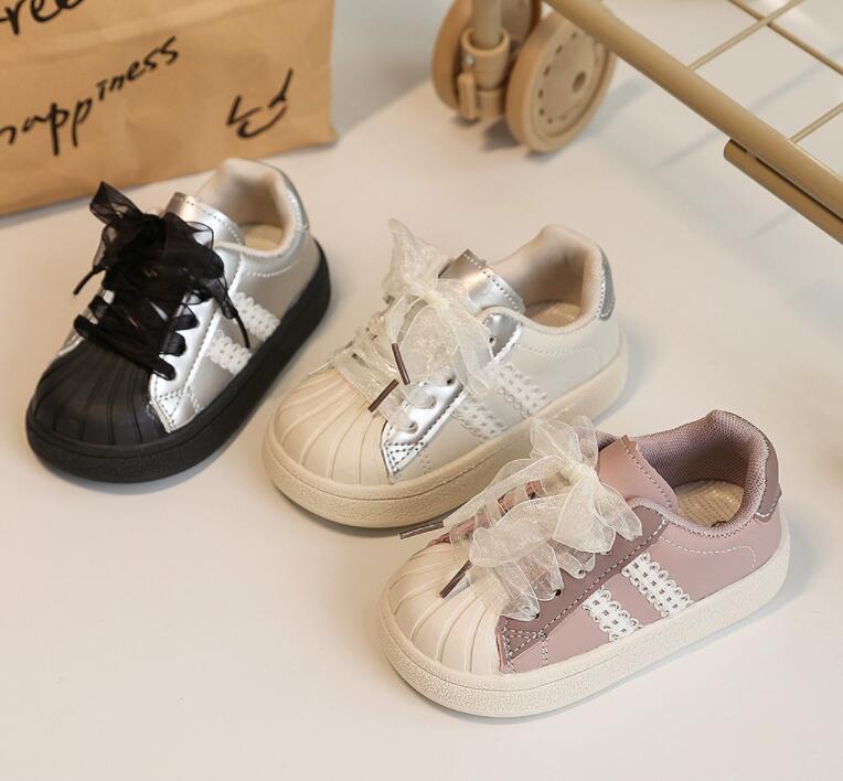 キッズ用マジックテープ式ランニングシューズ