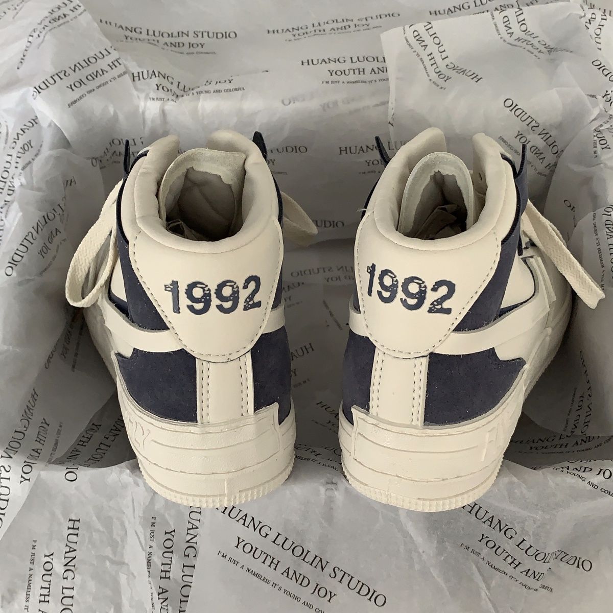 ランニングシューズ レディース運動靴紐付きランニング用軽量シューズ