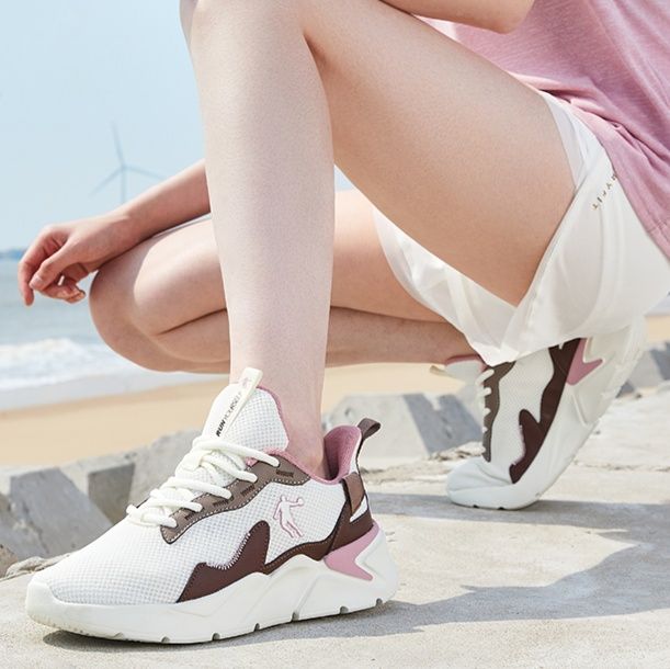 ランニングシューズ 爽快クッション 軽量走破