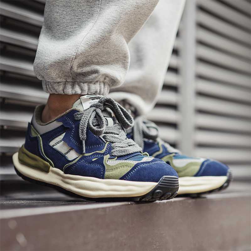 室内で快適トレーニング！汗をかいても安心なランニングシューズおすすめ5選