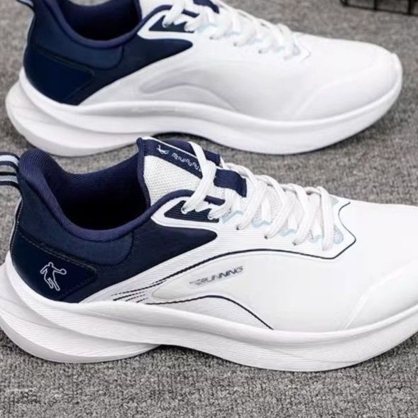 ランニングシューズ 全天候型アクティブランナー