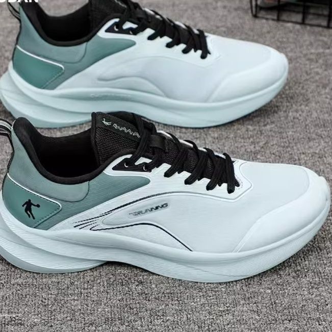 ランニングシューズ 全天候型アクティブランナー