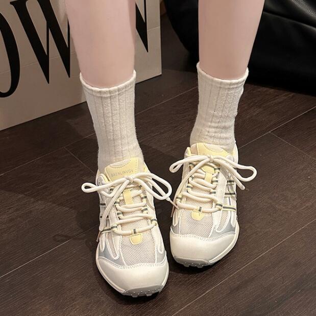 厚底通気性ランニングシューズ夏用運動靴