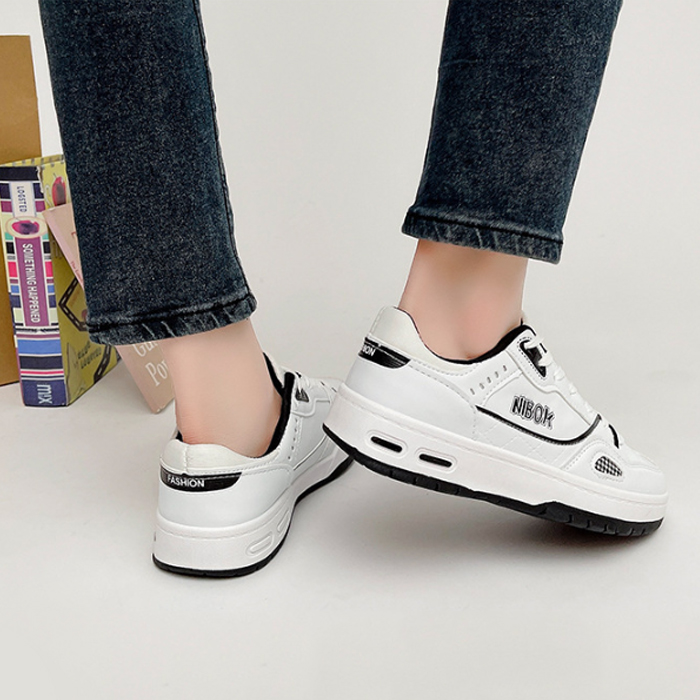 ２０２４新作レディース軽量ランニングシューズ紐靴