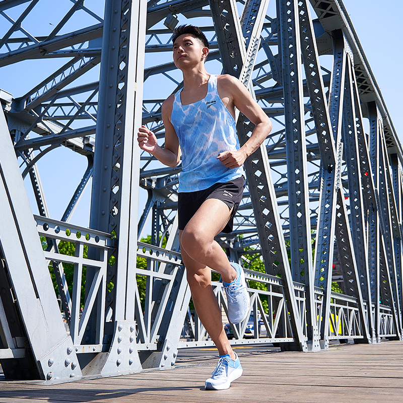 ランニングシューズ 空翔る疾風 軽量ランニングシューズ