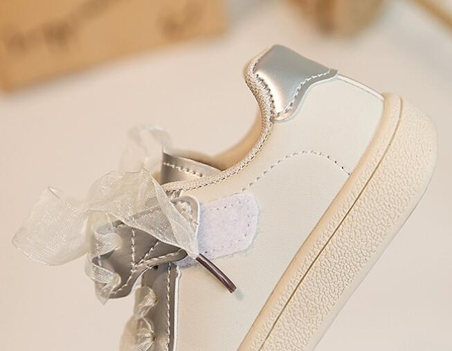 キッズ用マジックテープ式ランニングシューズ