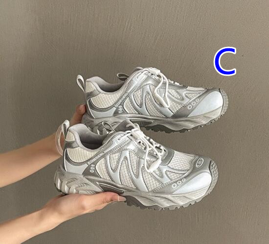 2025年最新レディース厚底ランニングシューズ