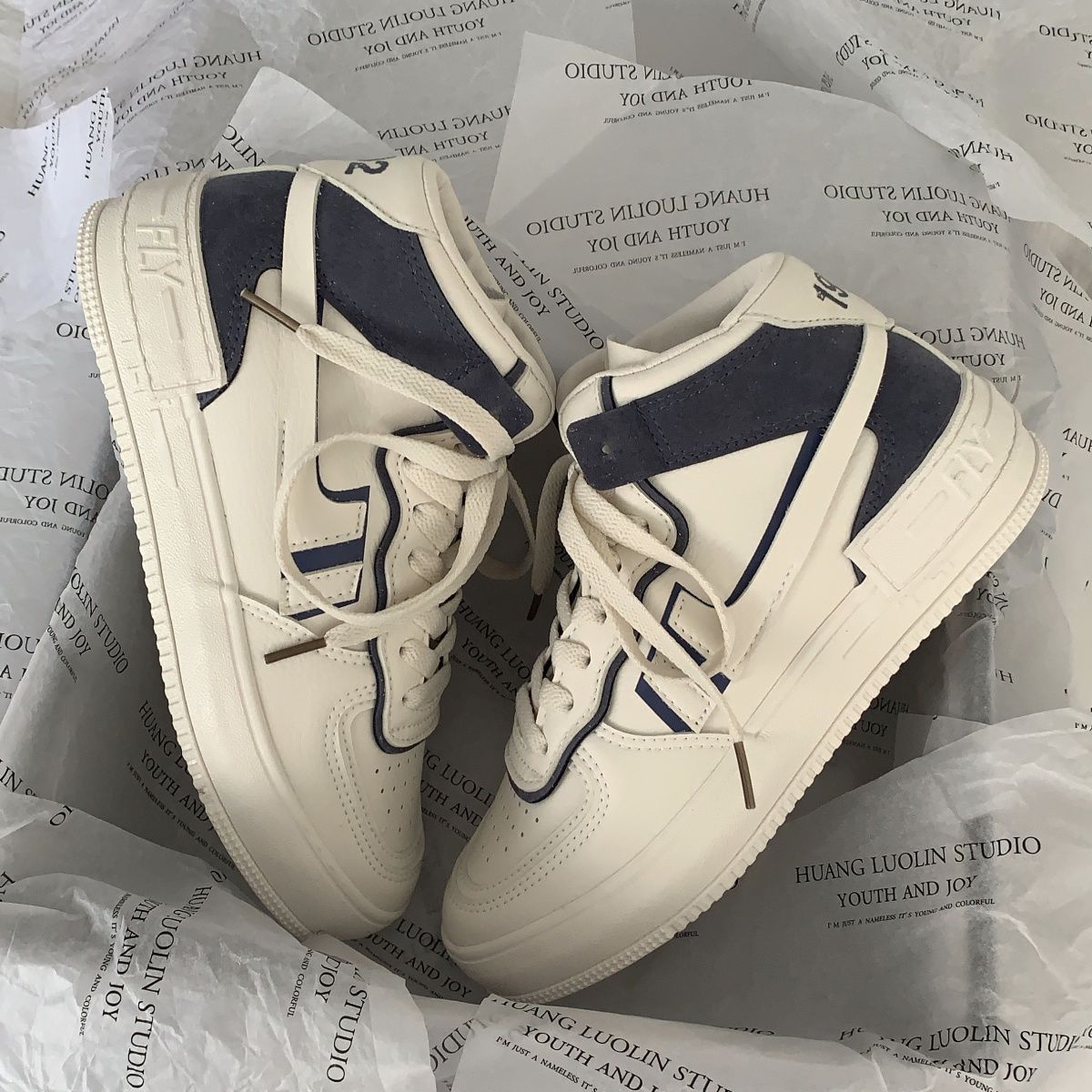 ランニングシューズ レディース運動靴紐付きランニング用軽量シューズ