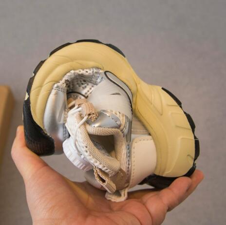 キッズ透湿ランニングシューズ運動靴